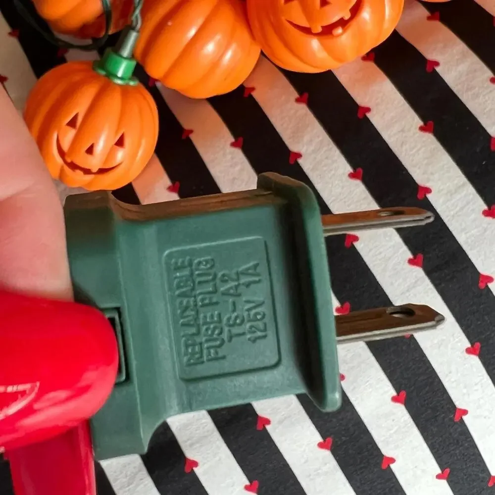 VTG Pumpkin String Lights HALLOWEEN Blow mold style Vintage Happy Face Orange